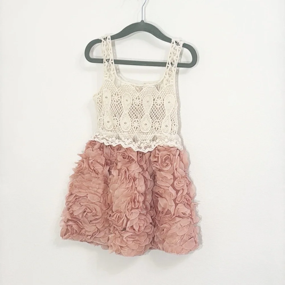 KDFZ Crocheted/Lace Dress Rose Bud Skirt Cream & Rose Size 110/4-5 Girls - Picture 4 of 4